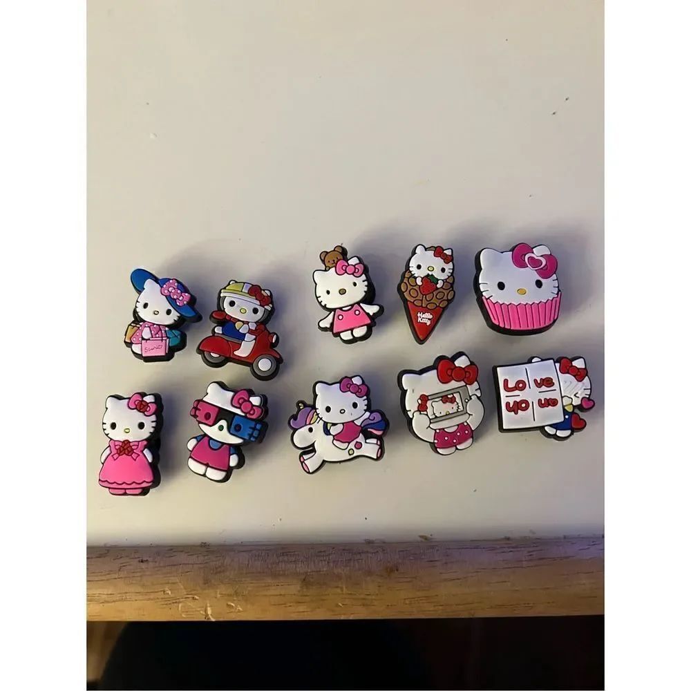Hello Kitty Croc Charms 10 Pack